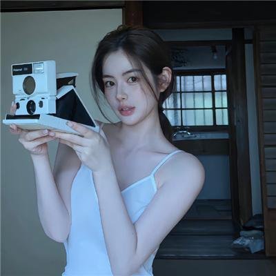 辣个艾莉丝 海报